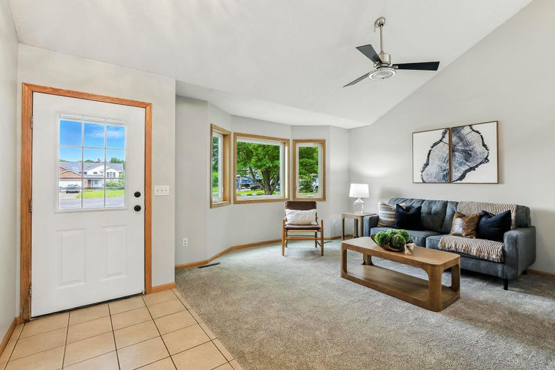 11883 Marigold Way, Lindstrom, MN 55045