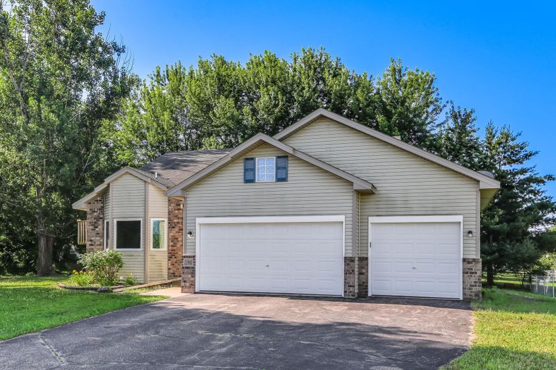 11883 Marigold Way, Lindstrom, MN 55045