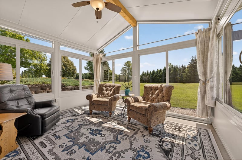 25294 Redwing Ave, Shafer, MN 55074