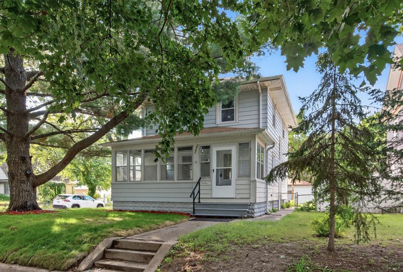 1702 Minnehaha Ave W, Saint Paul, MN 55104
