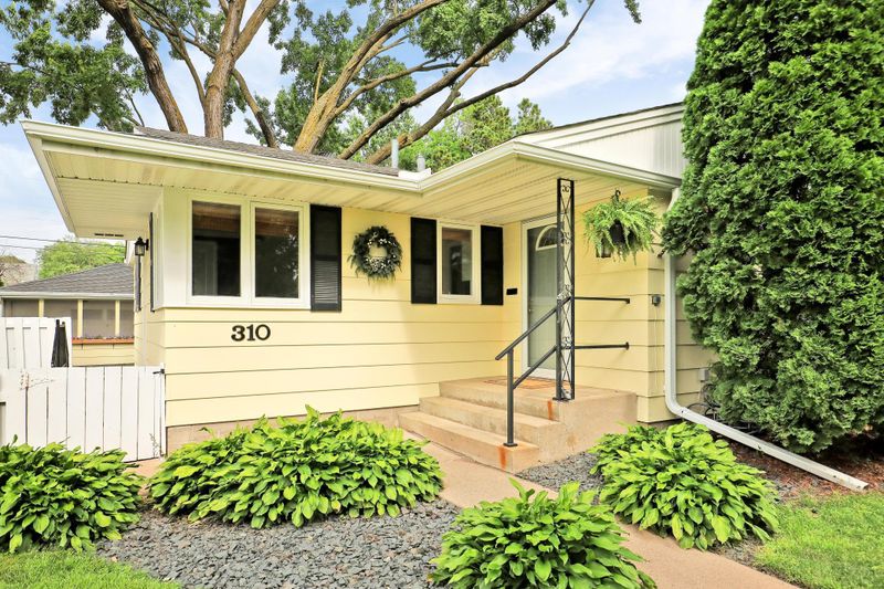 310 9th Ave N, Hopkins, MN 55343