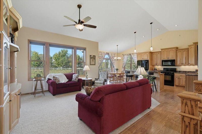 N5687 1210th St, Prescott, WI 54021