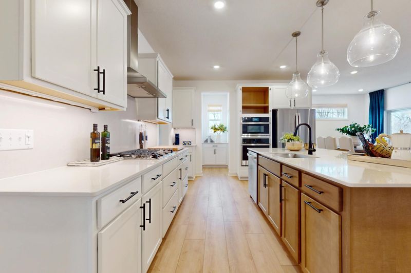 7603 Swan St, Lino Lakes, MN 55038