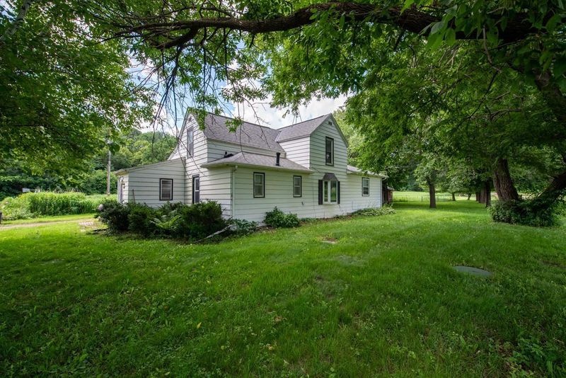 18726 Juneberry Rd, Mankato, MN 56001