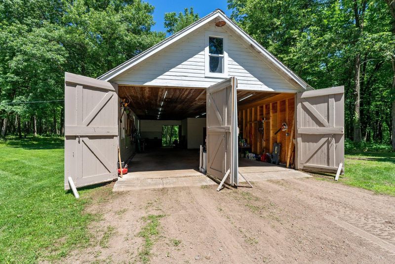 000 Oslin Rd, Mora, MN 55051