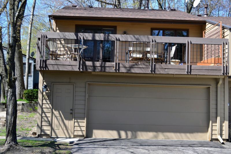109 W Eagle Lake Dr, Maple Grove, MN 55369