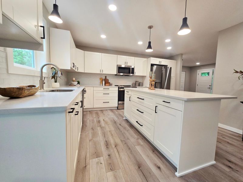2710 Garden Ln, Mound, MN 55364