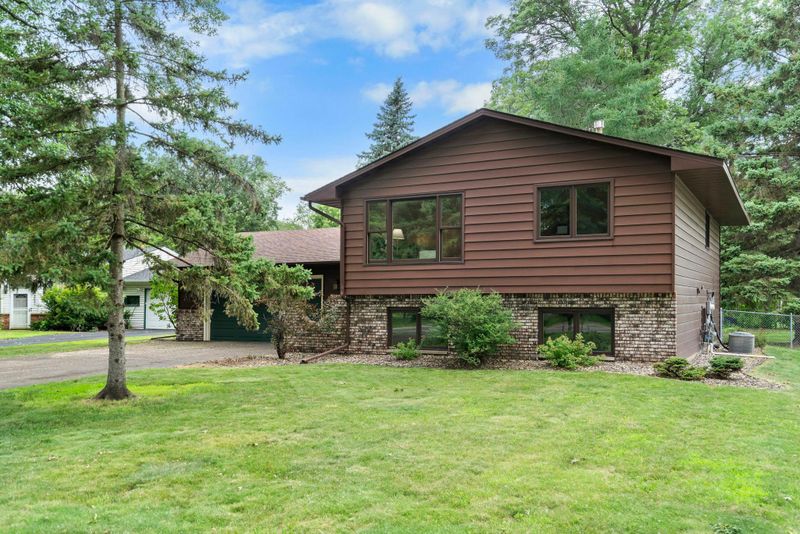 3099 Arcade St, Little Canada, MN 55109