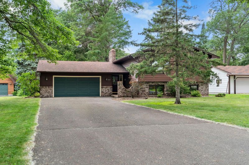 3099 Arcade St, Little Canada, MN 55109