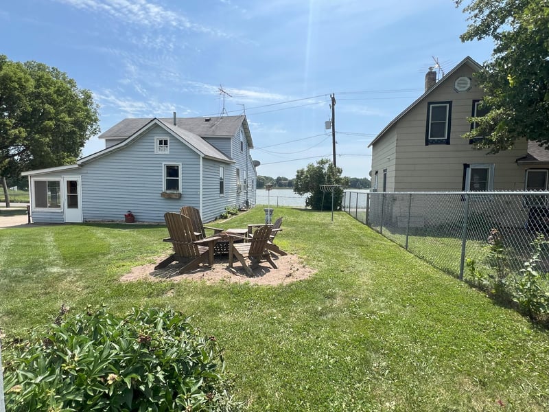 208 Benton St W, Cologne, MN 55322