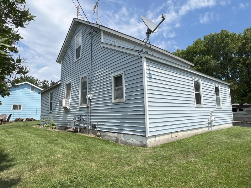 208 Benton St W, Cologne, MN 55322