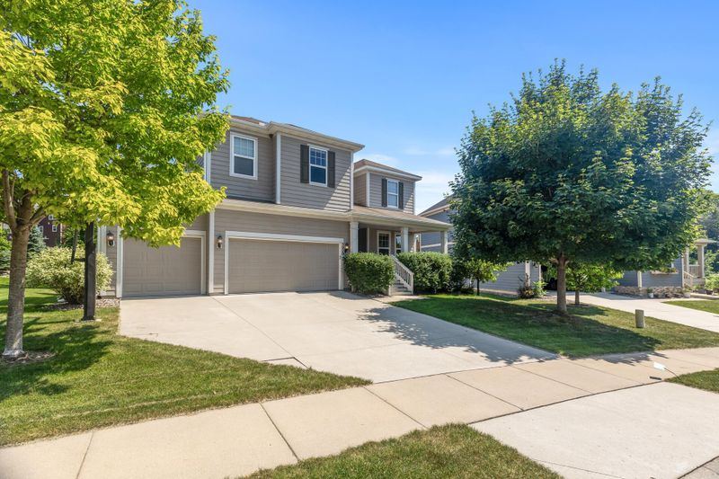5020 Kimberly Ln N, Plymouth, MN 55446