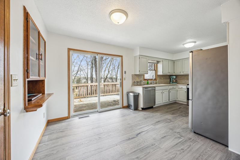 14798 56th St N, Oak Park Heights, MN 55082