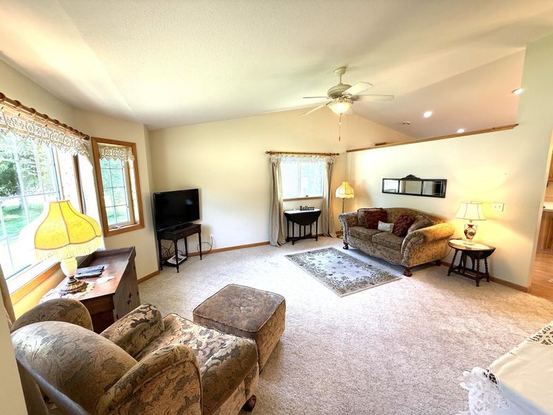 300 Linden Ave E, Kimball, MN 55353