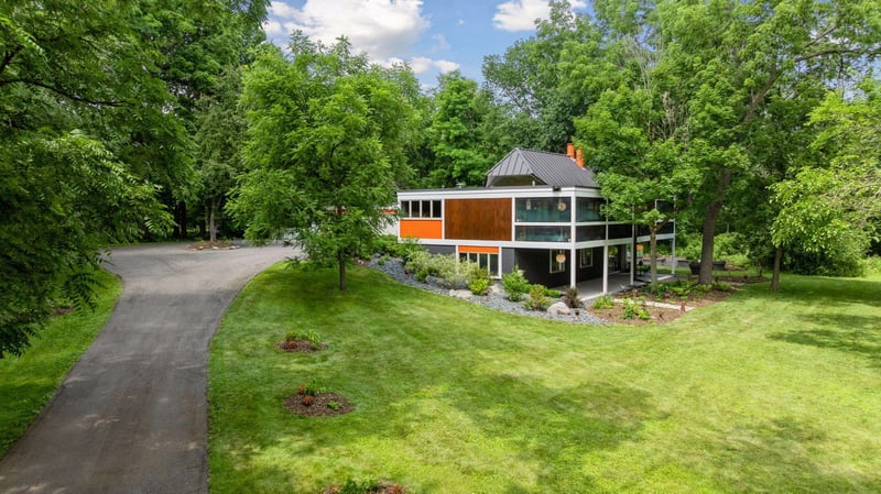 5 S Brown Rd, Orono, MN 55356