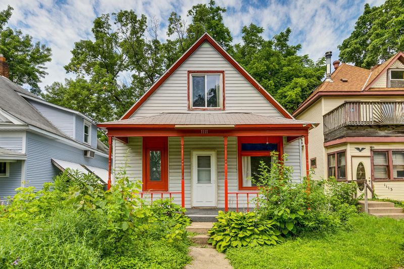 1111 Como Pl, Saint Paul, MN 55103