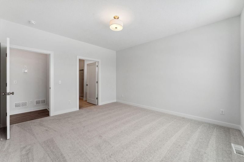 12855 Stutz Ct, Blaine, MN 55449