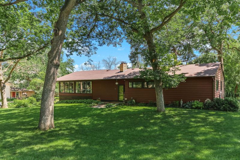 789 Viking Dr E, Little Canada, MN 55117