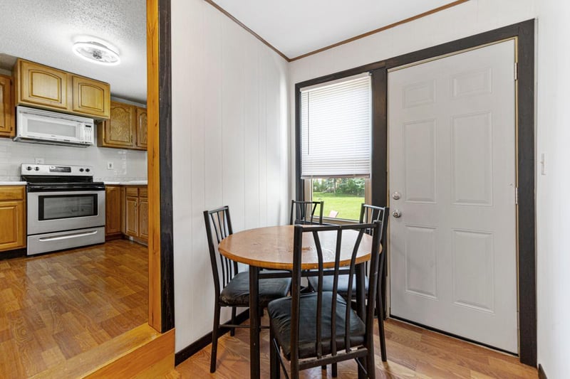 320 Leray Ave, Eagle Lake, MN 56024