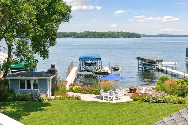 21650 Fairview St, Greenwood, MN 55331
