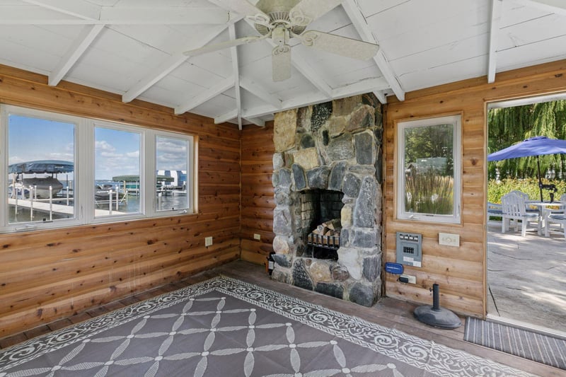 21650 Fairview St, Greenwood, MN 55331