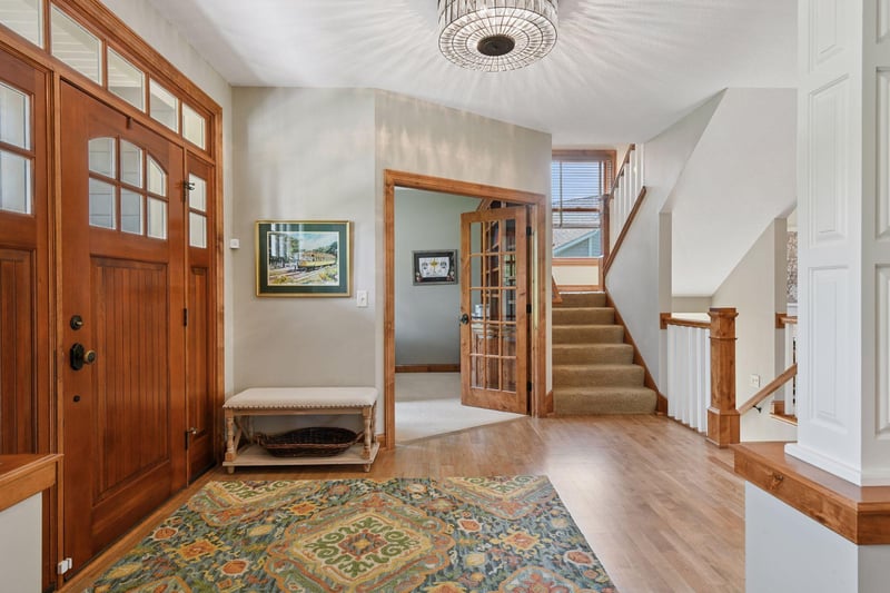 8250 Kelzer Pond Dr, Victoria, MN 55386