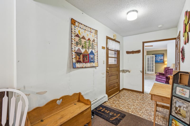350 Harrison St W, Annandale, MN 55302