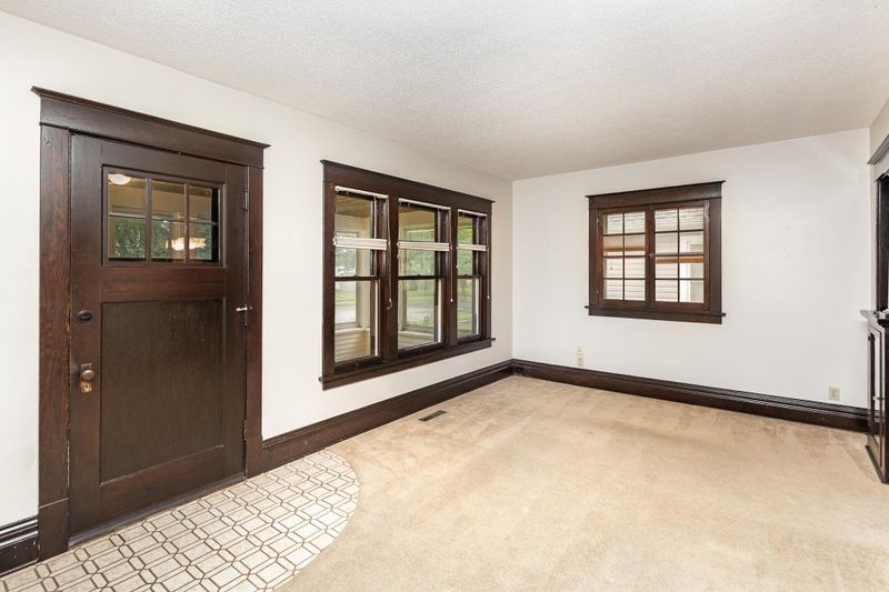 304 8th Ave S, South Saint Paul, MN 55075