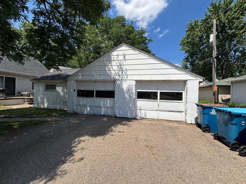 7145 Nicollet Ave S, Richfield, MN 55423