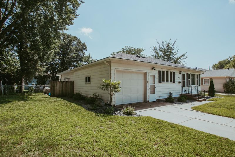 1911 1st Ave NW, Austin, MN 55912