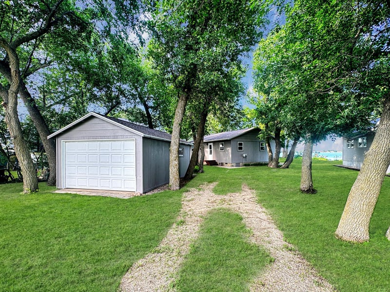 50 Shady Rest Rd, Garvin, MN 56132