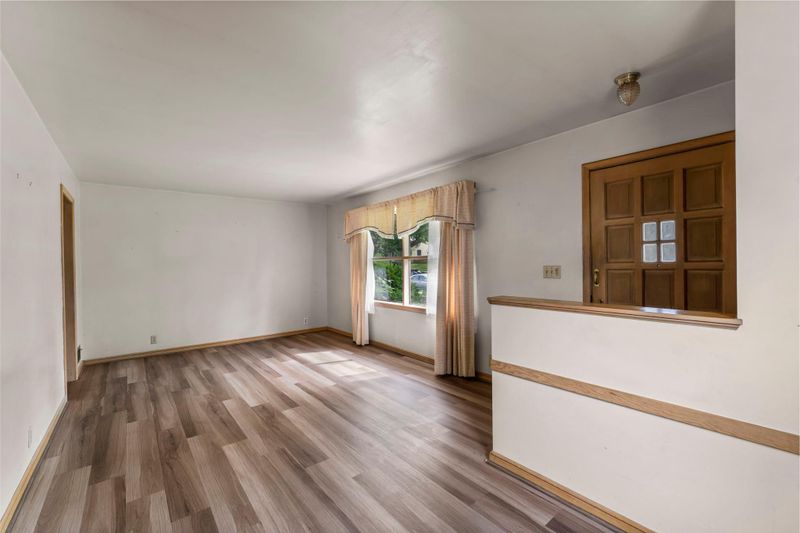 2824 Quebec Ave S, Saint Louis Park, MN 55426