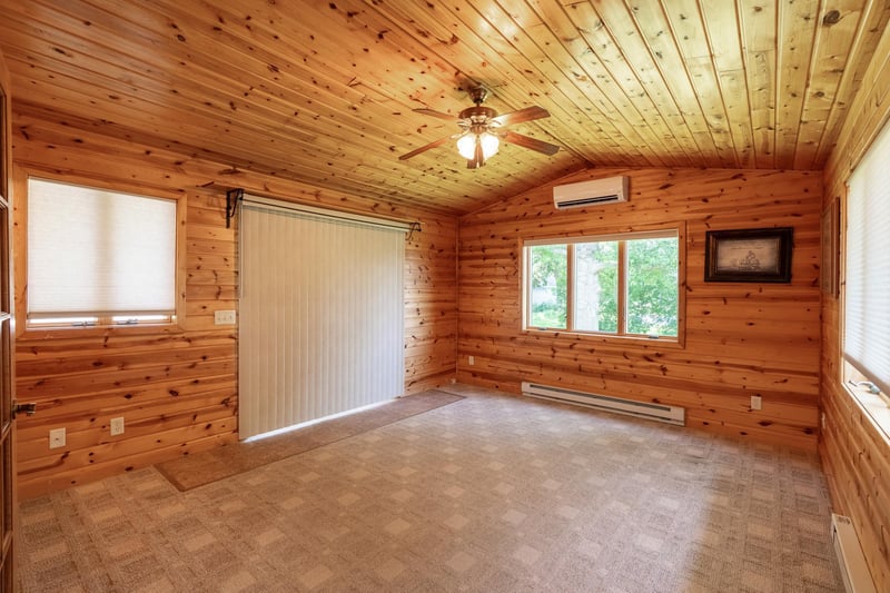 307 Higbie Ave E, Minnesota Lake, MN 56068