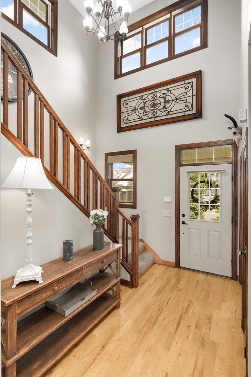 11692 E Laketowne Dr, Albertville, MN 55301