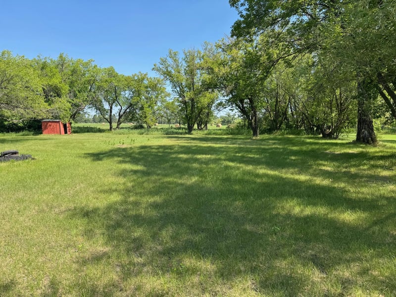 309 Alaska St E, Lancaster, MN 56735