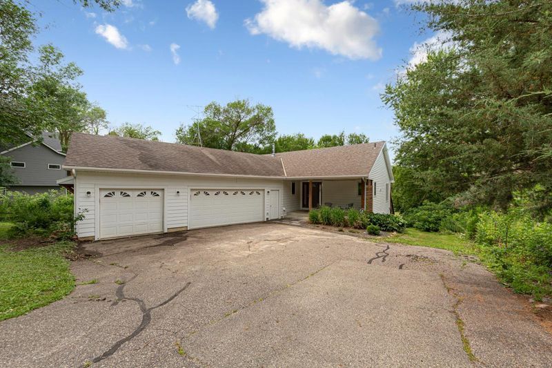 5077 Dudley Lake Pa, Faribault, MN 55021