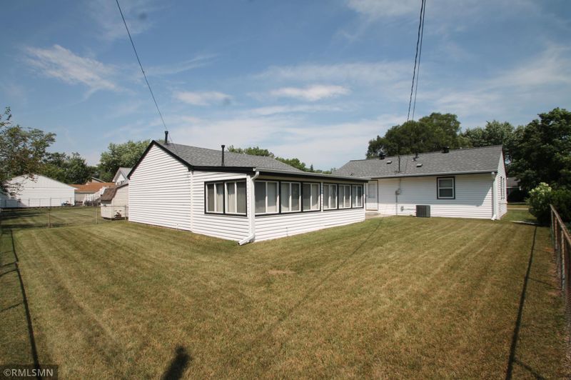 5327 53rd Ave N, Crystal, MN 55429