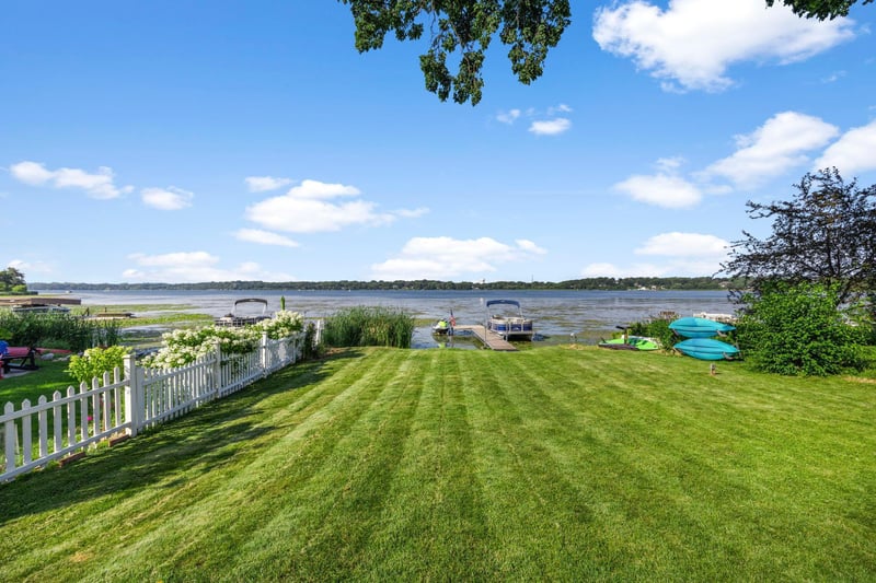 10710 15th Ave N, Plymouth, MN 55441