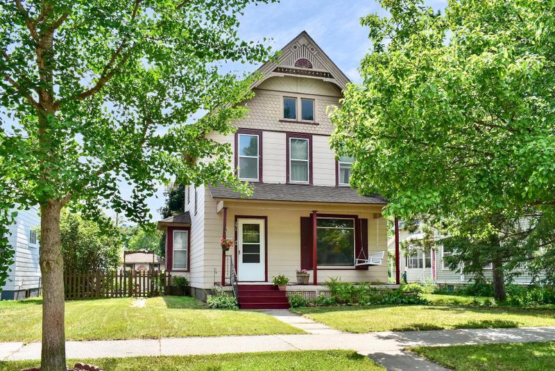 271 E Sanborn St, Winona, MN 55987