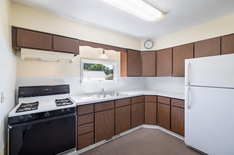 302 S Ellsworth St, Houston, MN 55943