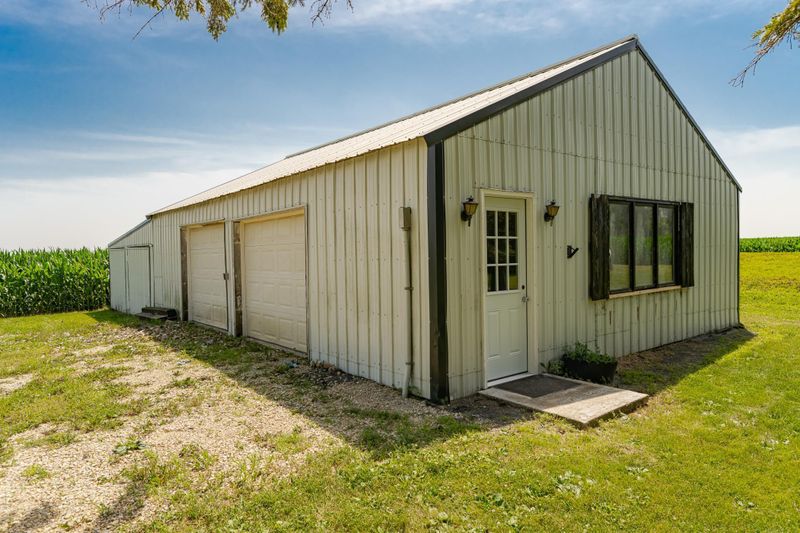 57046 160th Ave, West Concord, MN 55985