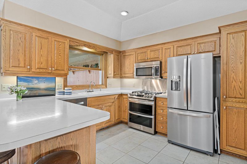 7030 Alpine Trl, Eden Prairie, MN 55346