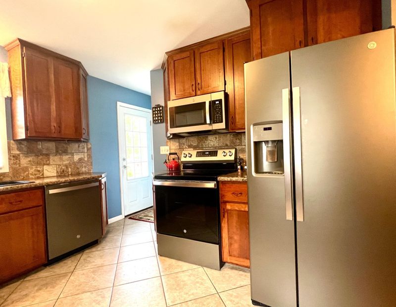 117 S Oregon Ave, Morris, MN 56267