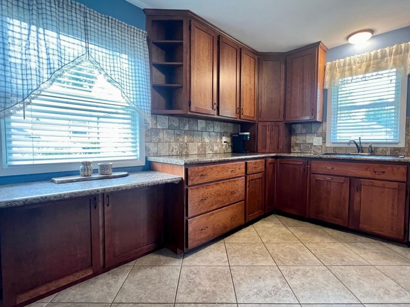 117 S Oregon Ave, Morris, MN 56267