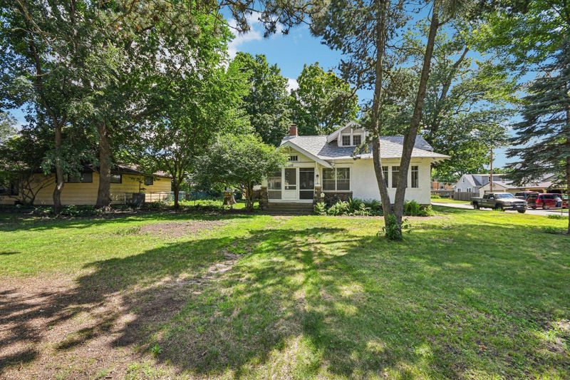 1932 Birch Lake Ave, White Bear Lake, MN 55110