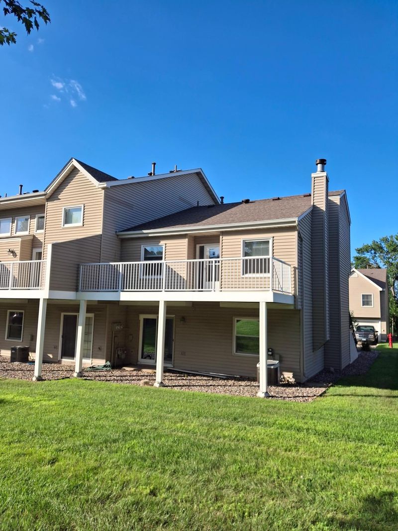 4112 S Meadowlark Rd, Eagan, MN 55122