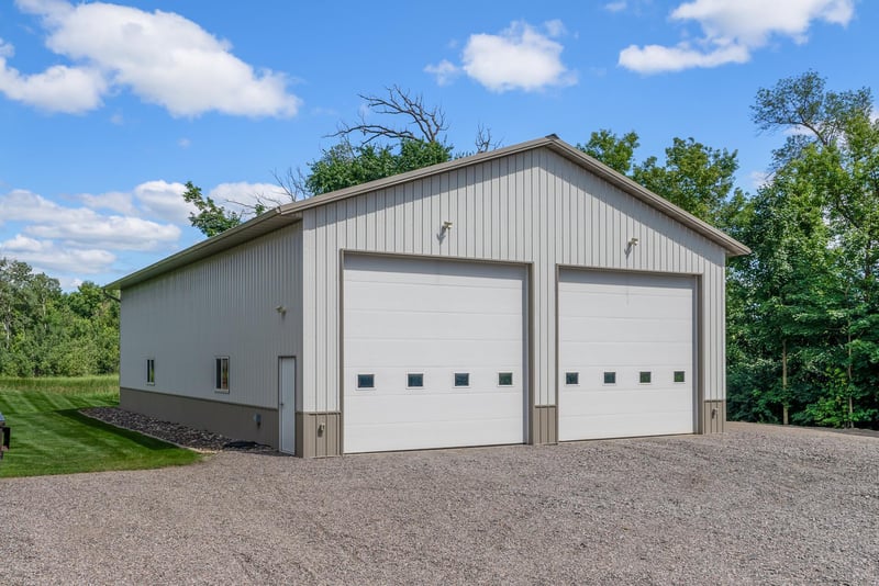 2815 Vega Ave, Mayer, MN 55360