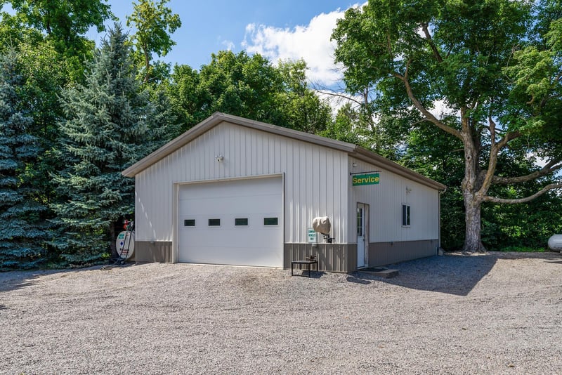 2815 Vega Ave, Mayer, MN 55360