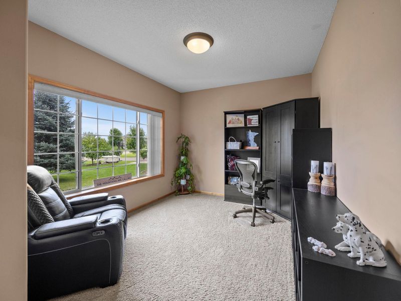1161 3rd St SW, Delano, MN 55328