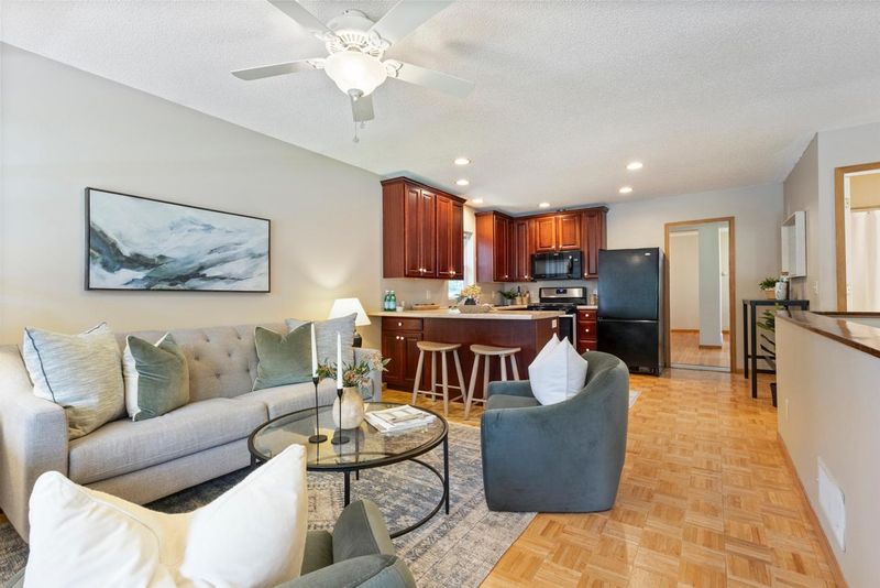 251 Cottage Pl, Shoreview, MN 55126